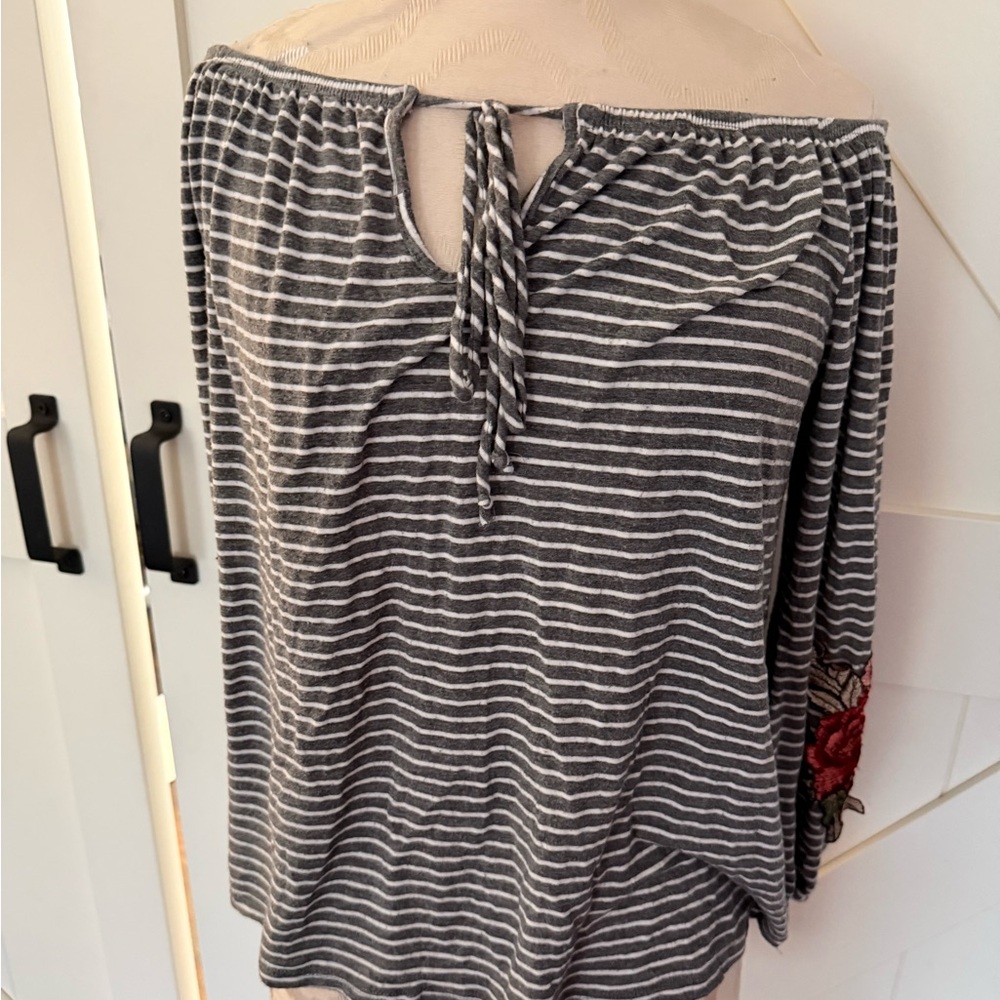 West Kei Gray & White Striped Off-Shoulder Tunic with Red Floral Sleeve